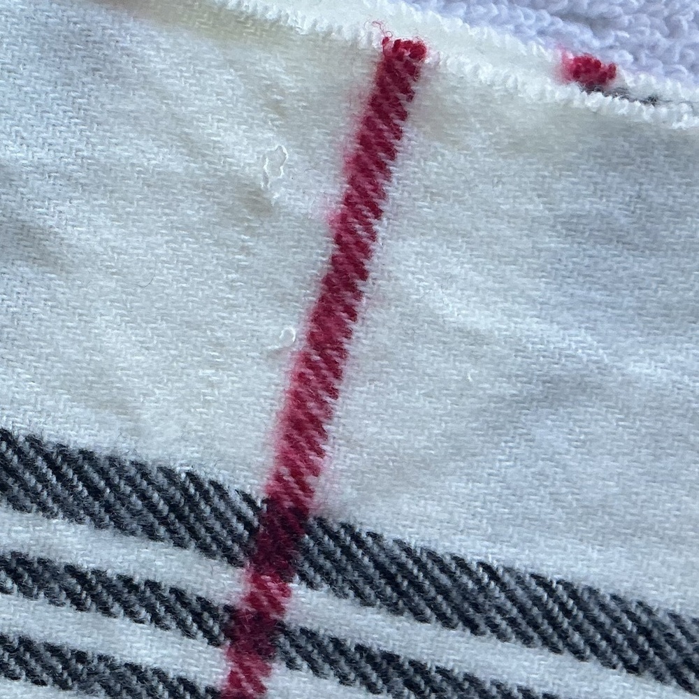 Elegant  Black and White Cashmere Plaid Scarf - Picture 9 of 9